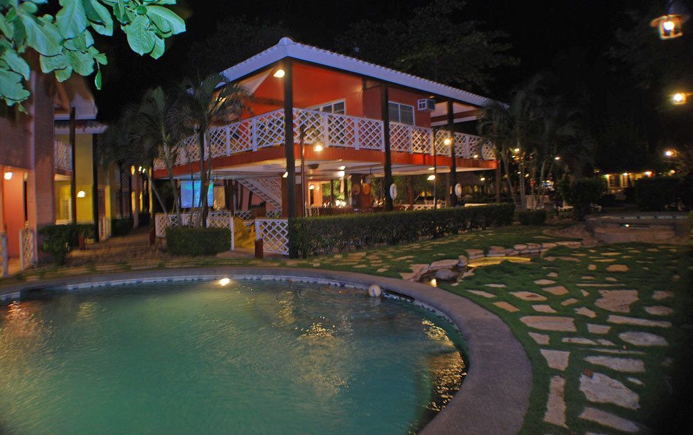Hotel Vistamar Beachfront Resort & Conference Center Pochomil Bagian luar foto